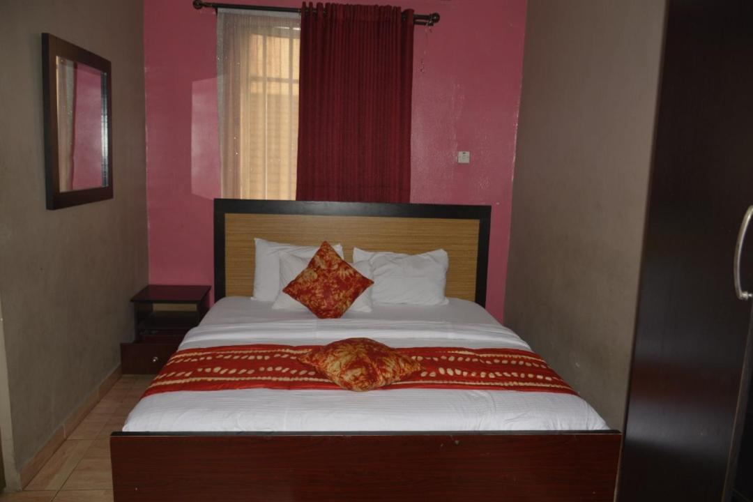 Esporta Suites Yaba Lagos Bagian luar foto