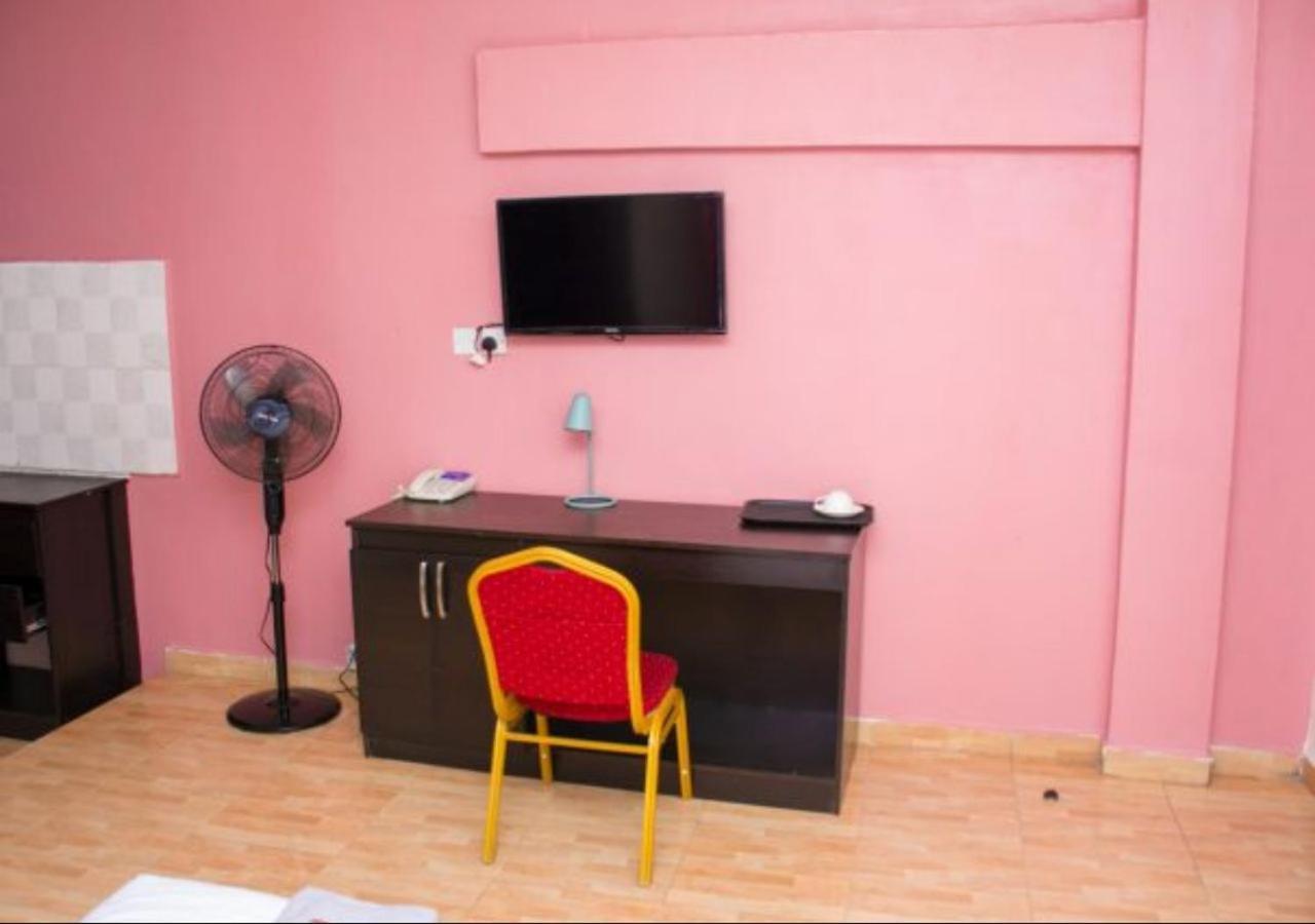 Esporta Suites Yaba Lagos Bagian luar foto